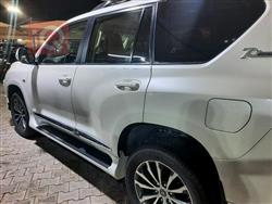 تۆیۆتا لاندكروزر پرادۆ